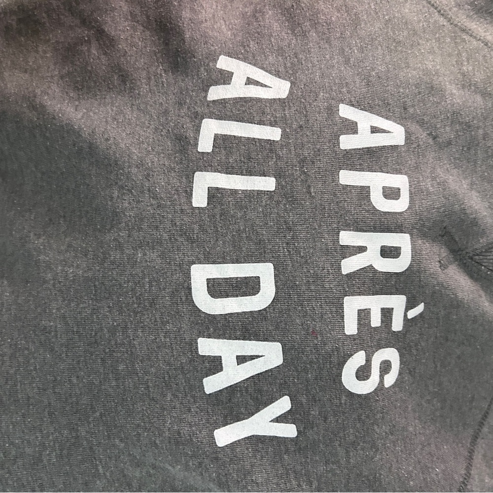 August Ink "Après All Day" crew neck sweater in grey - Picture 5 of 5